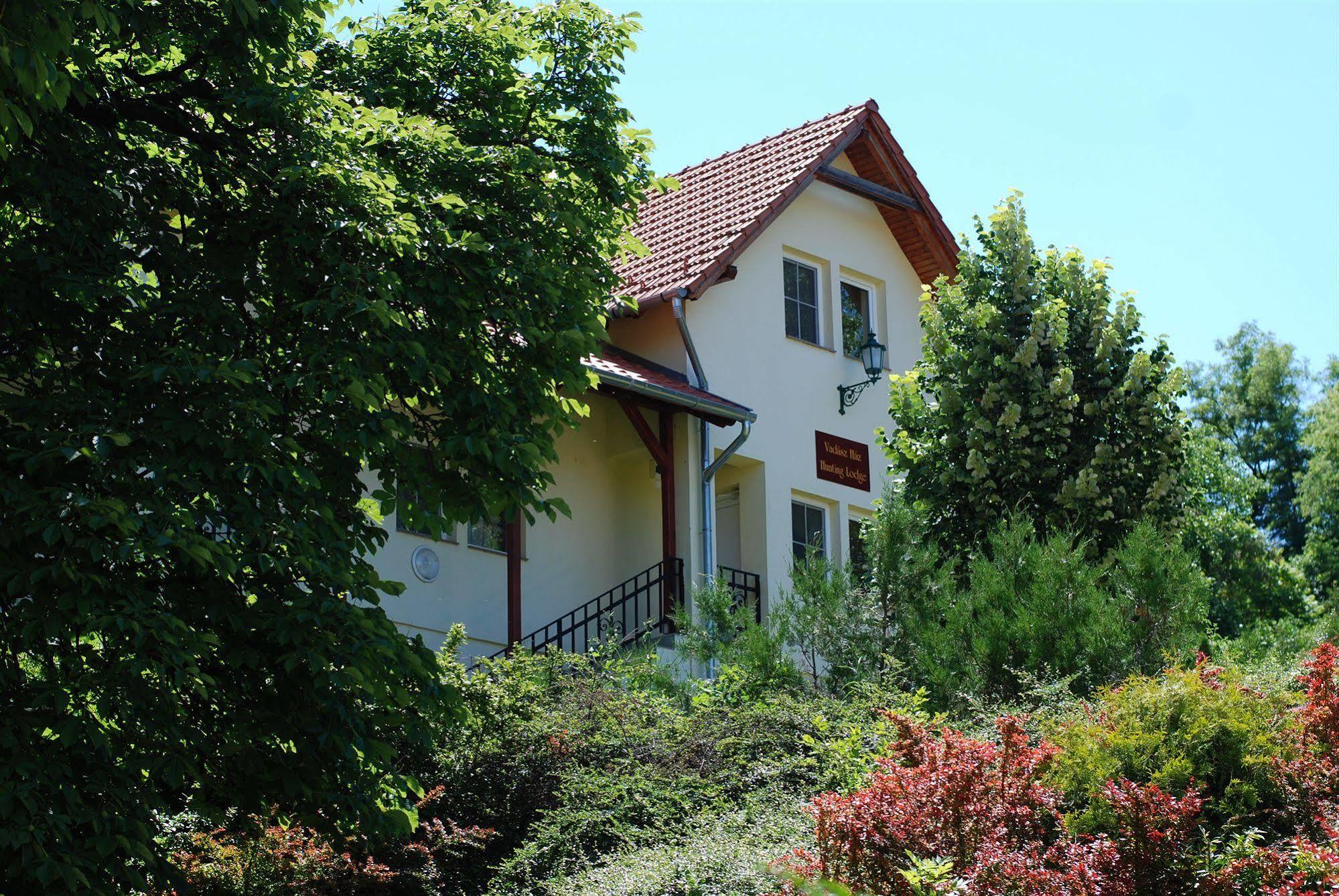 Fried Kastely Hotel Simontornya Exterior foto