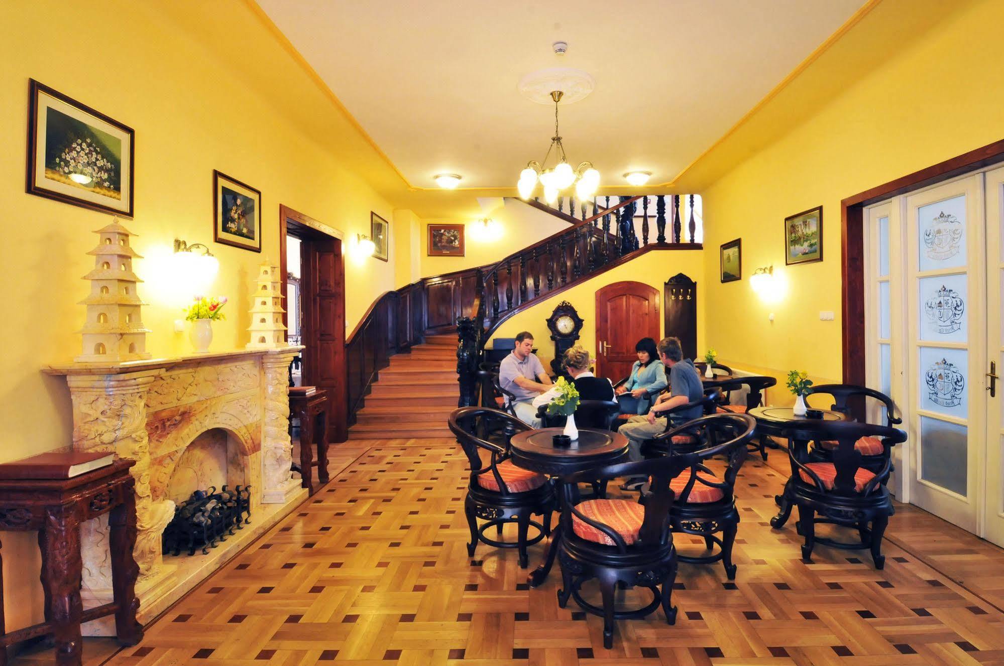 Fried Kastely Hotel Simontornya Exterior foto